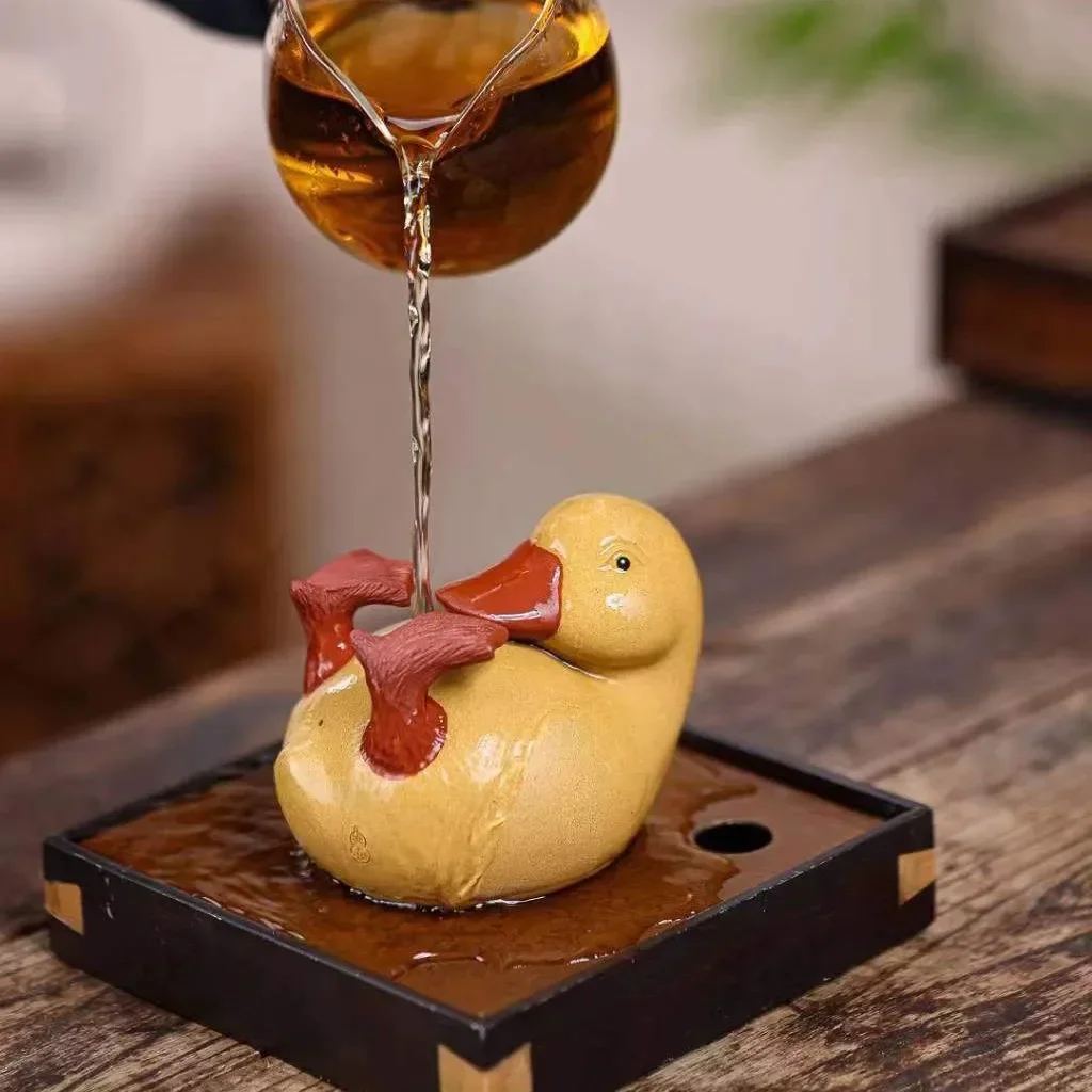 Purple sand tea pet boutique creative can raise small yellow duck tea set accessories ornament cover holder