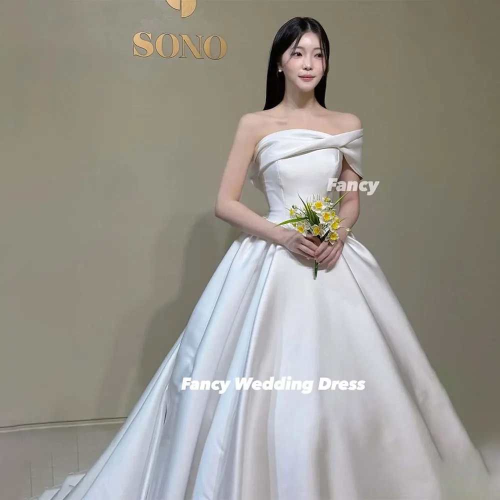 Fancy Korea Luxus One Shoulder Haupthochzeitskleid Fotoshooting A-Linie Weiches Satin Brautkleid Rückenkorsett Maßgeschneidert