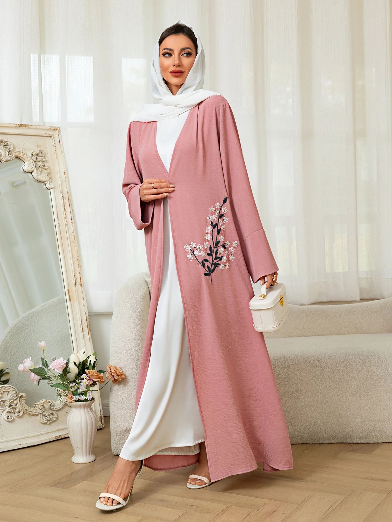 

Exquisite Pink Abaya Dress with Elegant Floral Embroidery Perfect Choice for Special Occasion Muslim Everyday Modest Wear Kaftan
