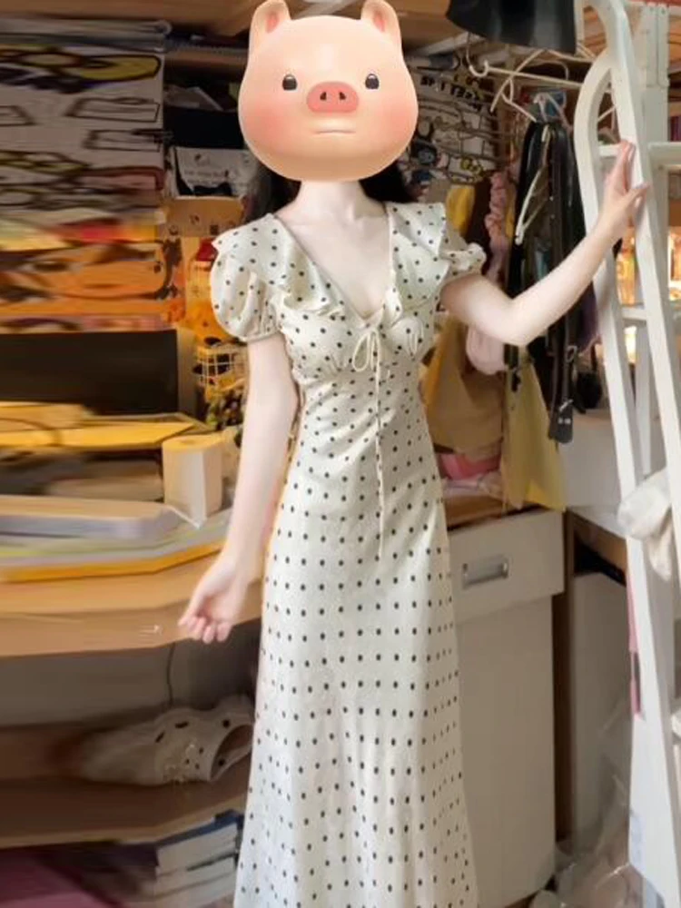 

Элегантное женское платье в горошек: летний дизайн, приталенный силуэт, длинная юбка, французский стиль, хлопок, короткий рукав, V-образный вырез, А-силуэт