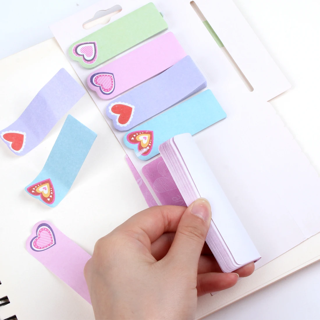 MOTARRO 1Pcs Kawaii Loving Heart Paper Sticky Notes Creative Notepad Memo Pads Office School Stationery Adhesive Stickers Decor