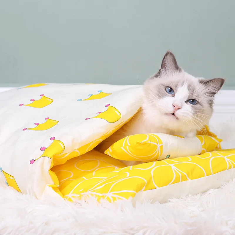 Plush Cat Dog Bed Warm Soft Pet Small Size Semiclosed Cattery Winter Semi-enclosed Cat Sofa Colorful Comfortable Pet sleep bag