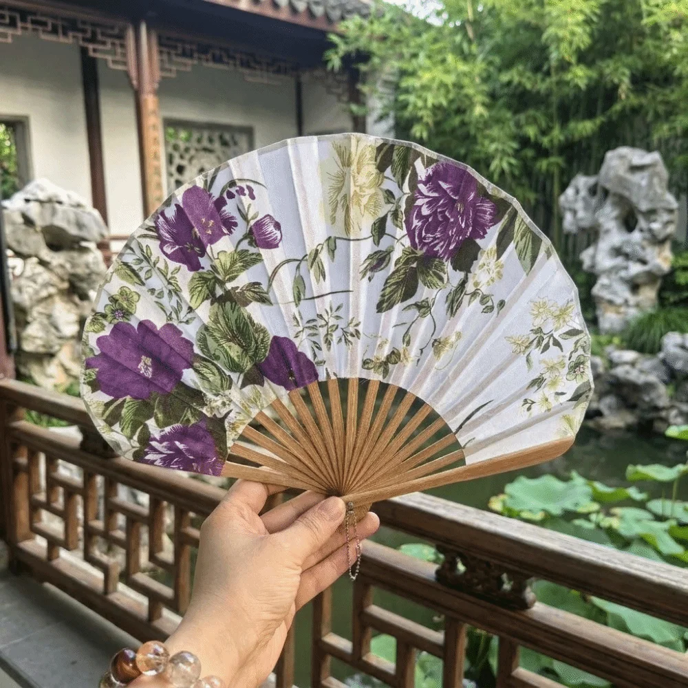 Retro Japanese Shell Folding Fan Shell Shape Flower Pattern Handheld Fan Wooden Handle Delicate Chinese Style Fan Photo Props