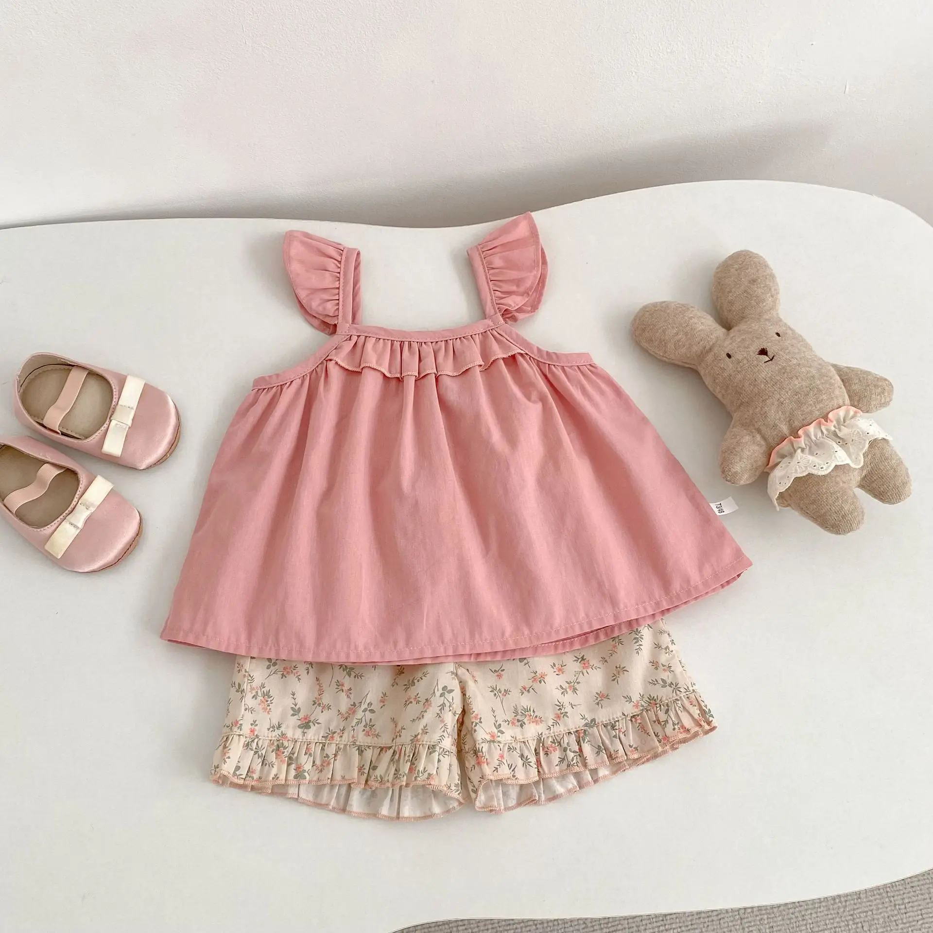 Image 4: Nouvel ensemble d'été 2026 pour bébé : Hauts sans manches mignons à bretelles pour filles + short fleuri, ensemble 2 pièces en coton pour tout-petits