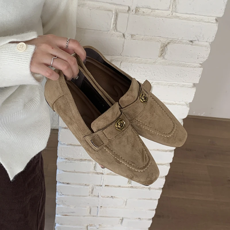 

SUOJIALUN 2025 Autumn New Brand Women Flat Shoes Fashion Square Toe Slip On Loafer Shoes Soft Flat Heel Outdoor Casual Boat Shoe