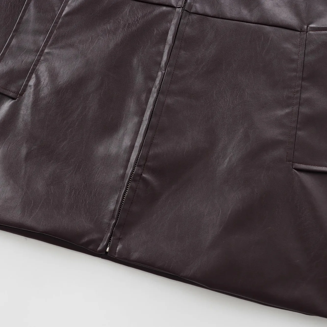 เสื้อโค้ทหนังเทียมทรงยาวแฟชั่นใหม่สไตล์สตรีทสำหรับฤดูใบไม้ร่วง  ผ้าโพลีเอสเตอร์อเนกประสงค์สำหรับวัยรุ่นหญิง