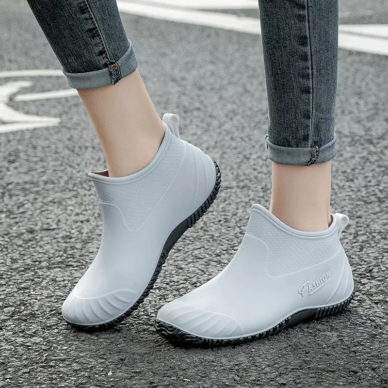 

Women's Adult Rain Shoes Short Sleeve Fleece Lined Waterproof Soft Bottomed Non-Slip Boots Outerwear Zapatillas De Mujer Female
