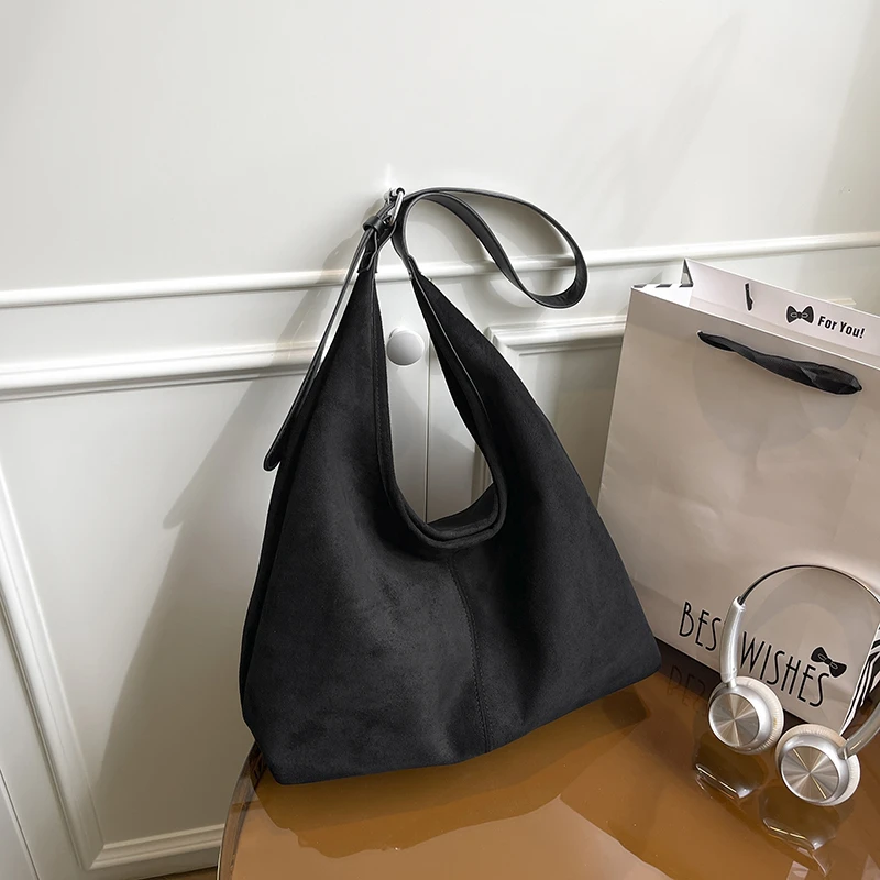 

Daily Travel Business Multifunction Women Minimalist Shoulder Bag Matte Quilted Large Capacity Magnetic Buckle Adjustable Strap