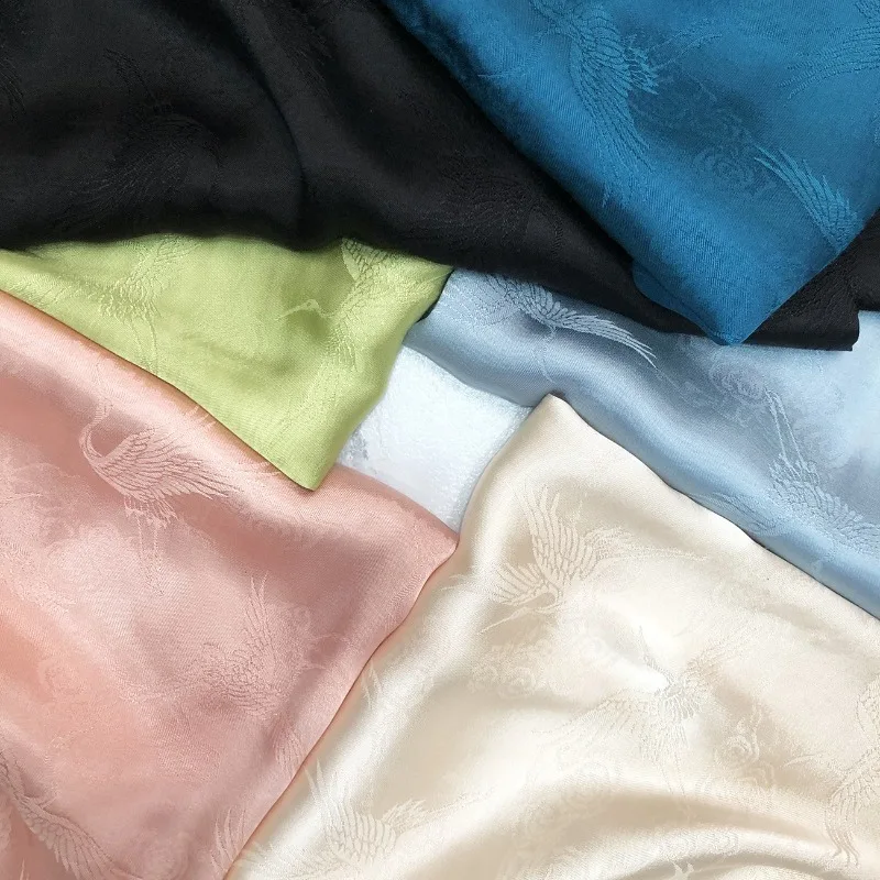 

Атласная жаккардовая ткань Cloud Crane, гладкая по метрам для одежды, платья Hanfu Diy, шитье, темная ткань Cheongsam с рисунком, белая