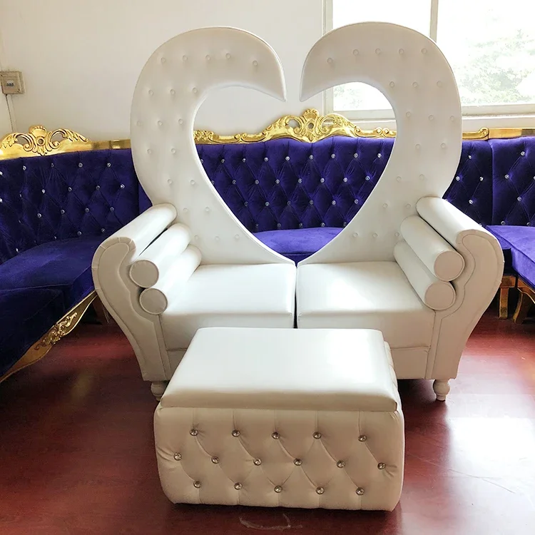 Factory New Product For Wedding Customized Soft Bag Luxury Style High Back White Love Shaped Sofa Chair With Foot Step