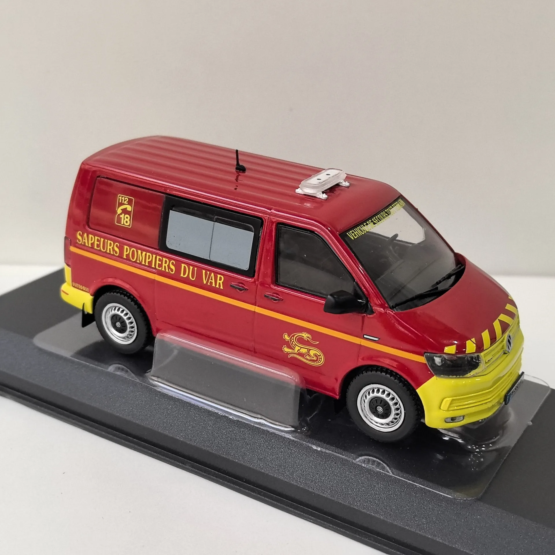 Diecast ODEON 1/43 Escala VW T6 SDIS 83 VW motor de incêndio Liga Modelo de carro Brinquedo colecionável Presente Lembrança Display Ornamento