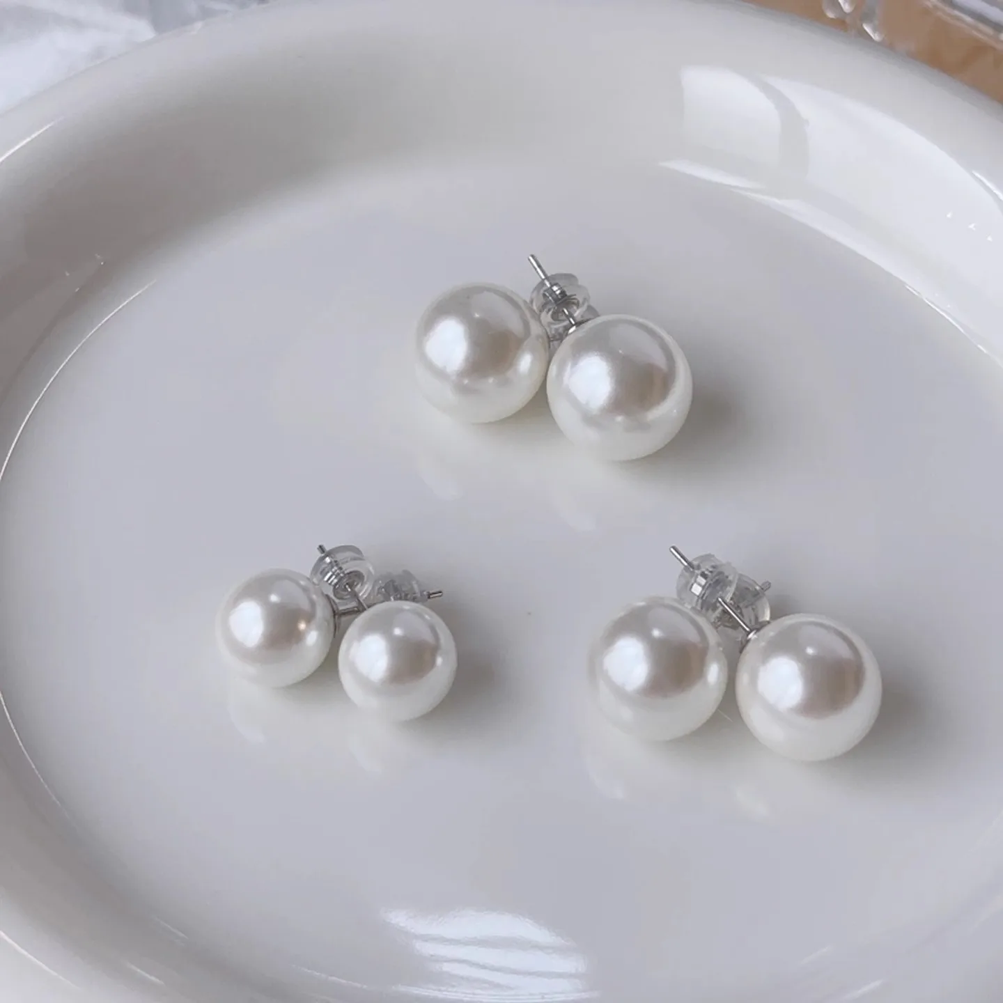 

Nordic Elegant Jewelry S999 Pure Silver Australian Mother-of-Pearl White Pearl Earrings for Women Natural White Pearl Earrings