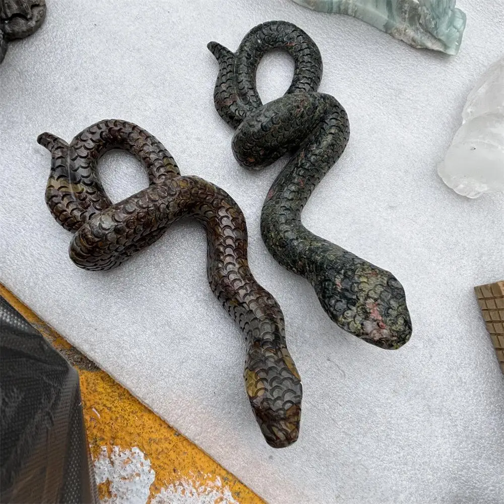 Natural Quartz Dragon Blood Stone Snake Carving Reiki Healing Fengshui Decorative Animal for Holiday Crafts & Gifts