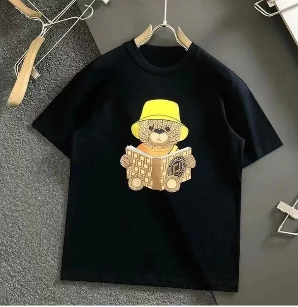 2026 Cute Cartoon Reading Bear Print T Shirt Men Summer Casual Loose Crew Neck Short Sleeve Tee Breathable Cotton Daily