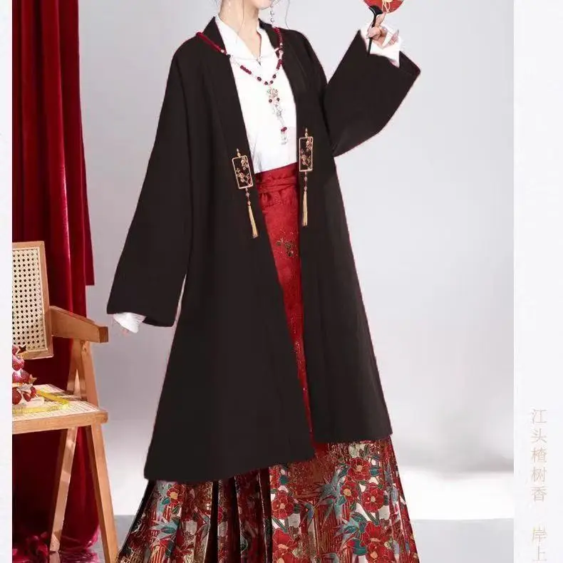 Nouveau Style chinois broderie hauts hommes femmes traditionnel col soigné longue Robe coupe ample mi-longue cape Feative rouge pardessus