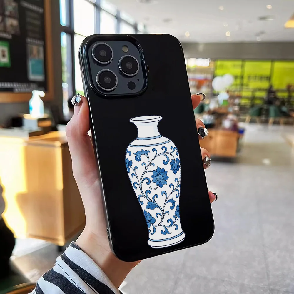 Chinese Blue Porcelain Vase Beautiful Phone Case For Women For iPhone 18 17 16 15 14 13 12 11 Pro Max Plus Air Soft TPU Case