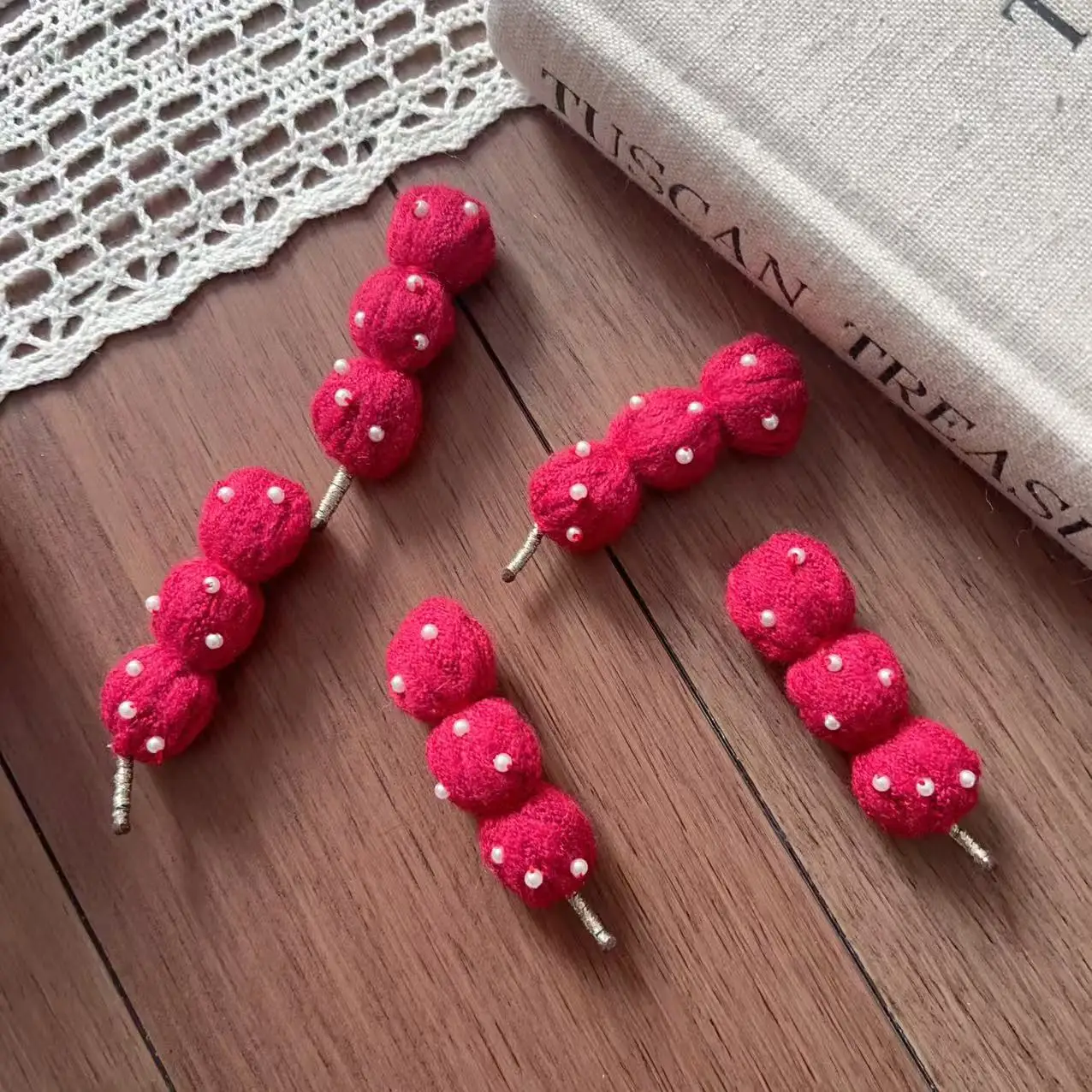 Festive Red Knitted Stuffed Bead Tanghulu Hair Brooch Pin Soft Lightweight for Shoes Socks Scarf Clothing Embellishment