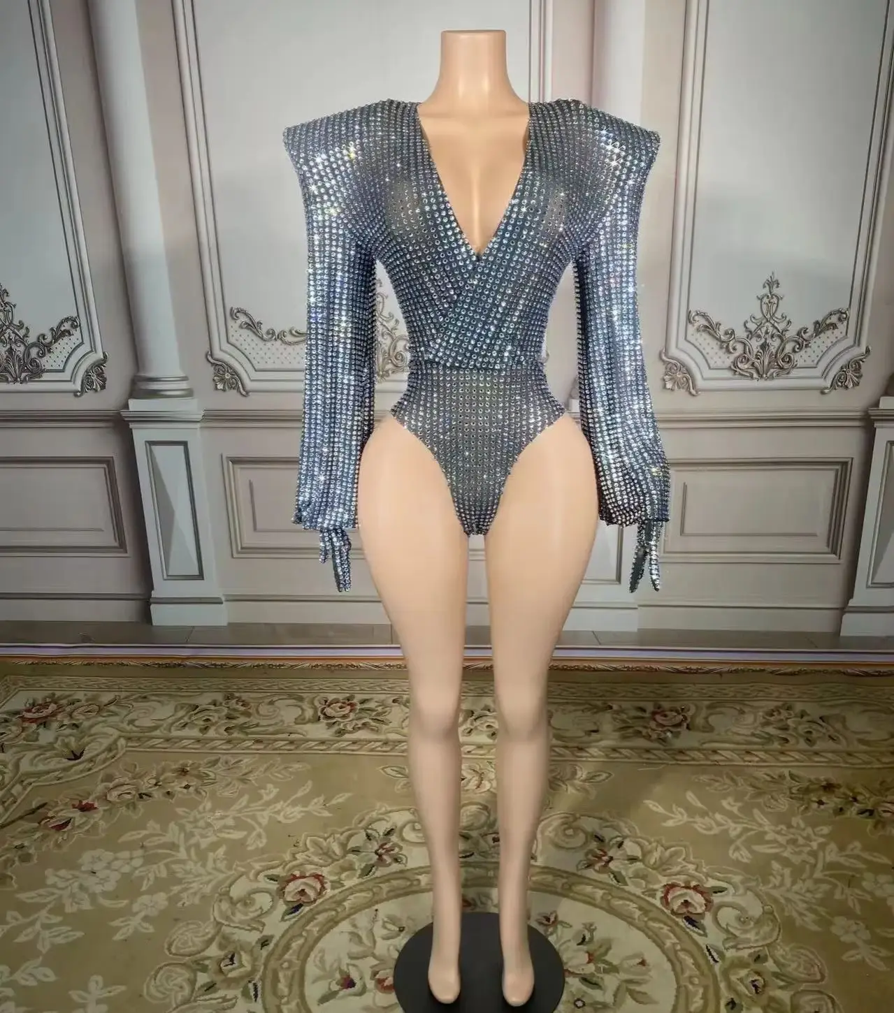 

New Born Sexy Cut Out Short Silver Blingbling Diamonds Women Rompers Elegant Dresses Women Sexy for Evening Party