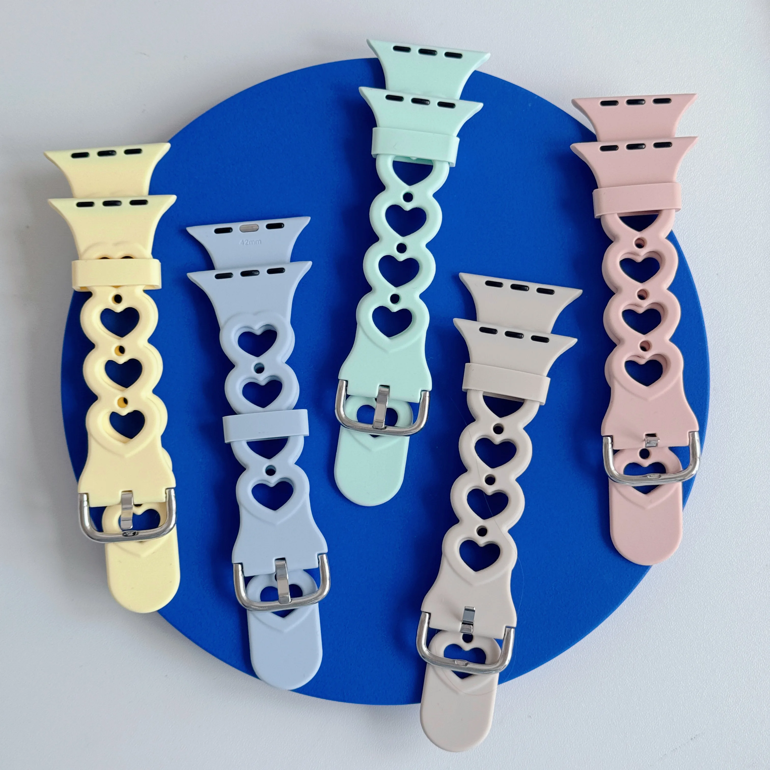 Strap for Apple Watch 44/45/46/49mm 38/40/41/42mm Women heart-shaped Silicone Breathable Band IWatch Series ultra 11 10 SE 9 8 7