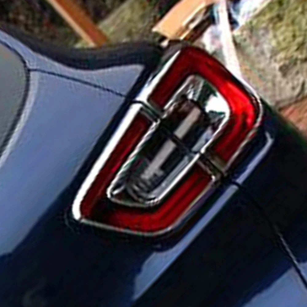 

Для Renault Kadjar 2016-2023: Хромированные накладки на задние фонари, рамки стоп-сигналов, аксессуары