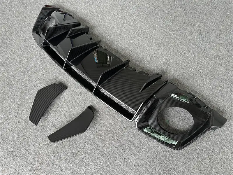 

P Style Dry Carbon Fiber Rear Bumper Lip Spoiler Diffuser for Audi R8 2021-2024 Rear Bumper Diffuser Lip