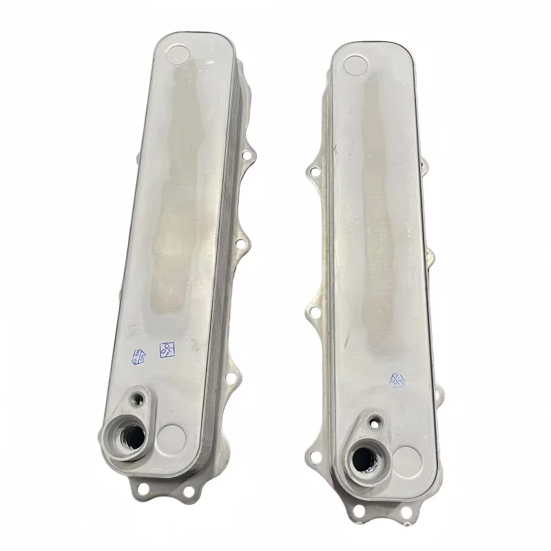 

Suitable for Maserati Ghibli Quattroporte Engine Oil Radiator, Oil Cooler, Car Radiator 280256 303876