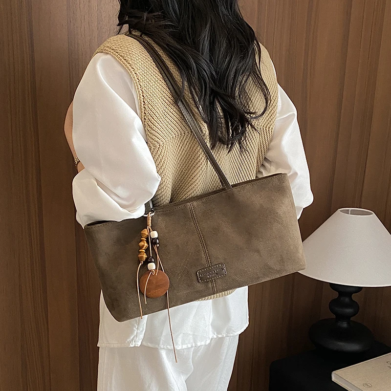 LEFTSIDE レトロスエードショルダートートバッグ 木製 - Women Bags 2026 Trends のレビューと価格