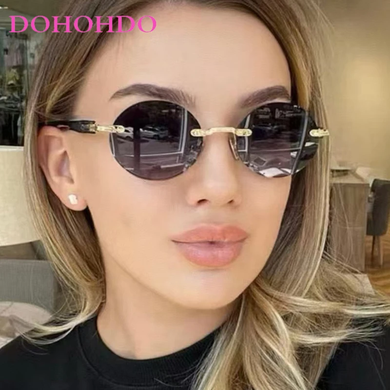 

New Y2K Luxury Brand Design Oval Sunglasses Women Retro Rimless Clear Ocean Gradient Lens Shades UV400 Punk Street Photography