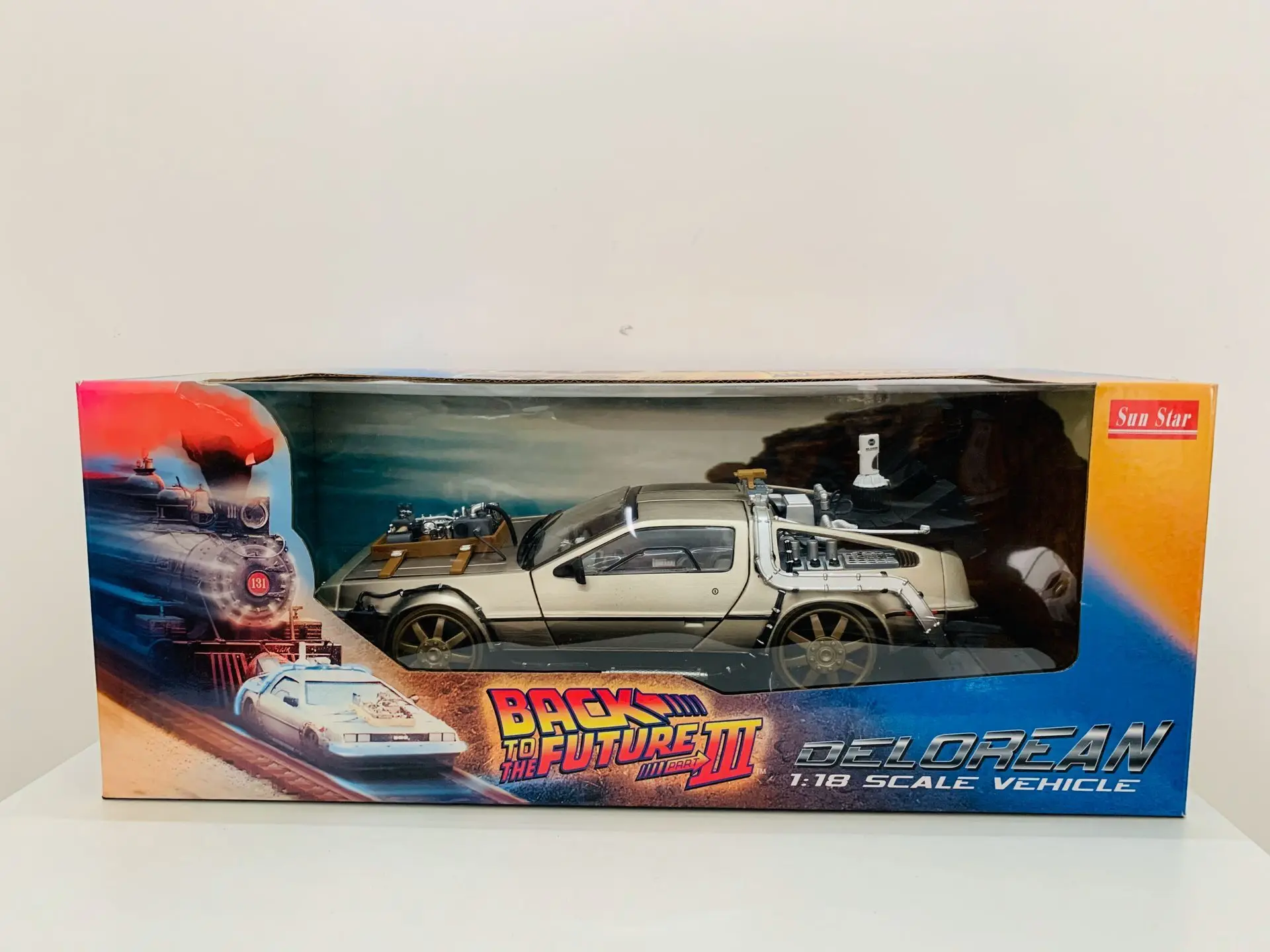 Delorean Back To The Future III Rail 1/18 Scale DieCast Model 2714