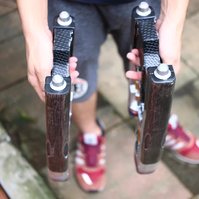 Un paio di pistole Cosplay Star Lord Gun Peter Quill arma resina puntelli fatti A mano adulto Halloween Party Prop