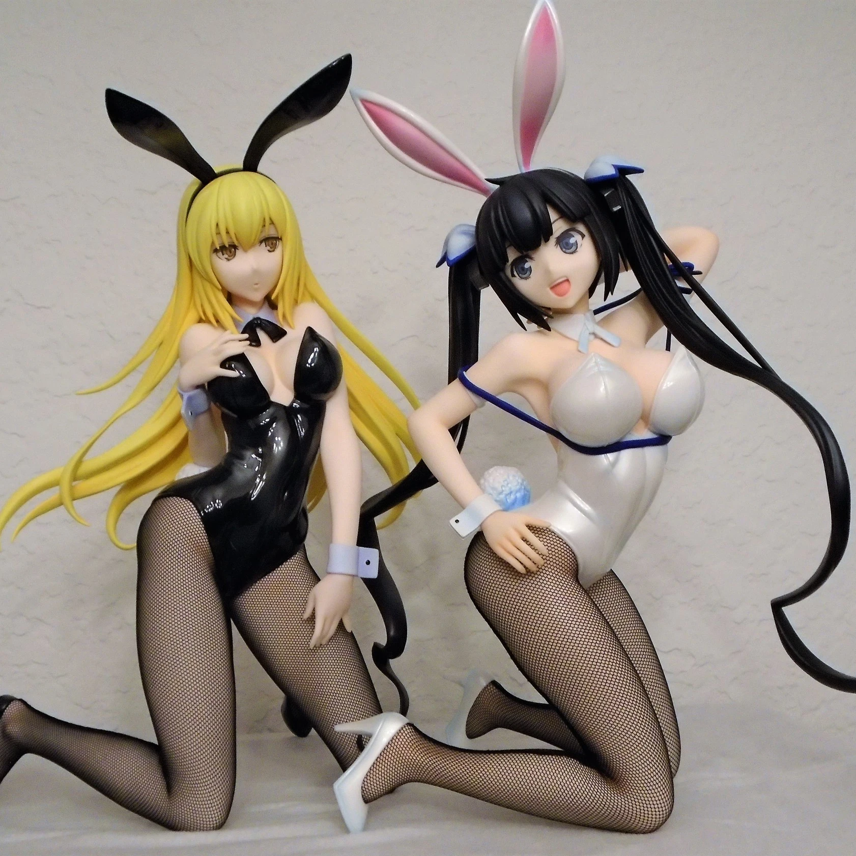 

32CM Original Bulk FREEing B-style Hestia Ais Wallenstein Bunny Ver 1/4 Anime Action Figures PVC Collection Doll Model Toys Gift