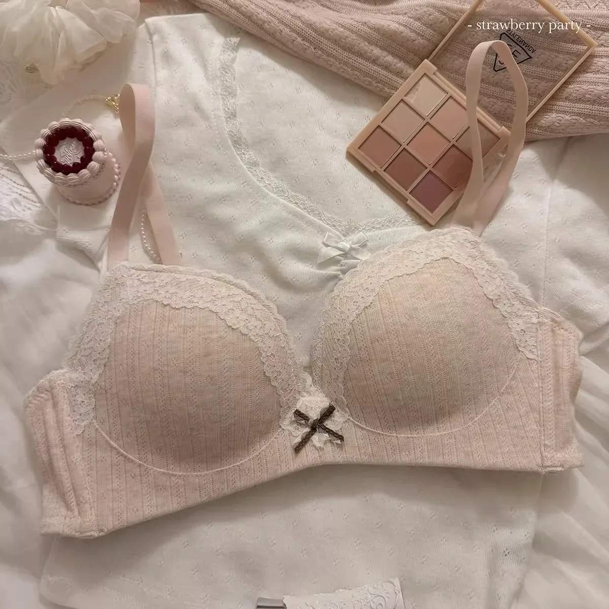 Comfortable Lace-trimmed, Sweet and Fresh Floral Underwear, Women Gather Together, Seamless Bra Without Steel Rims