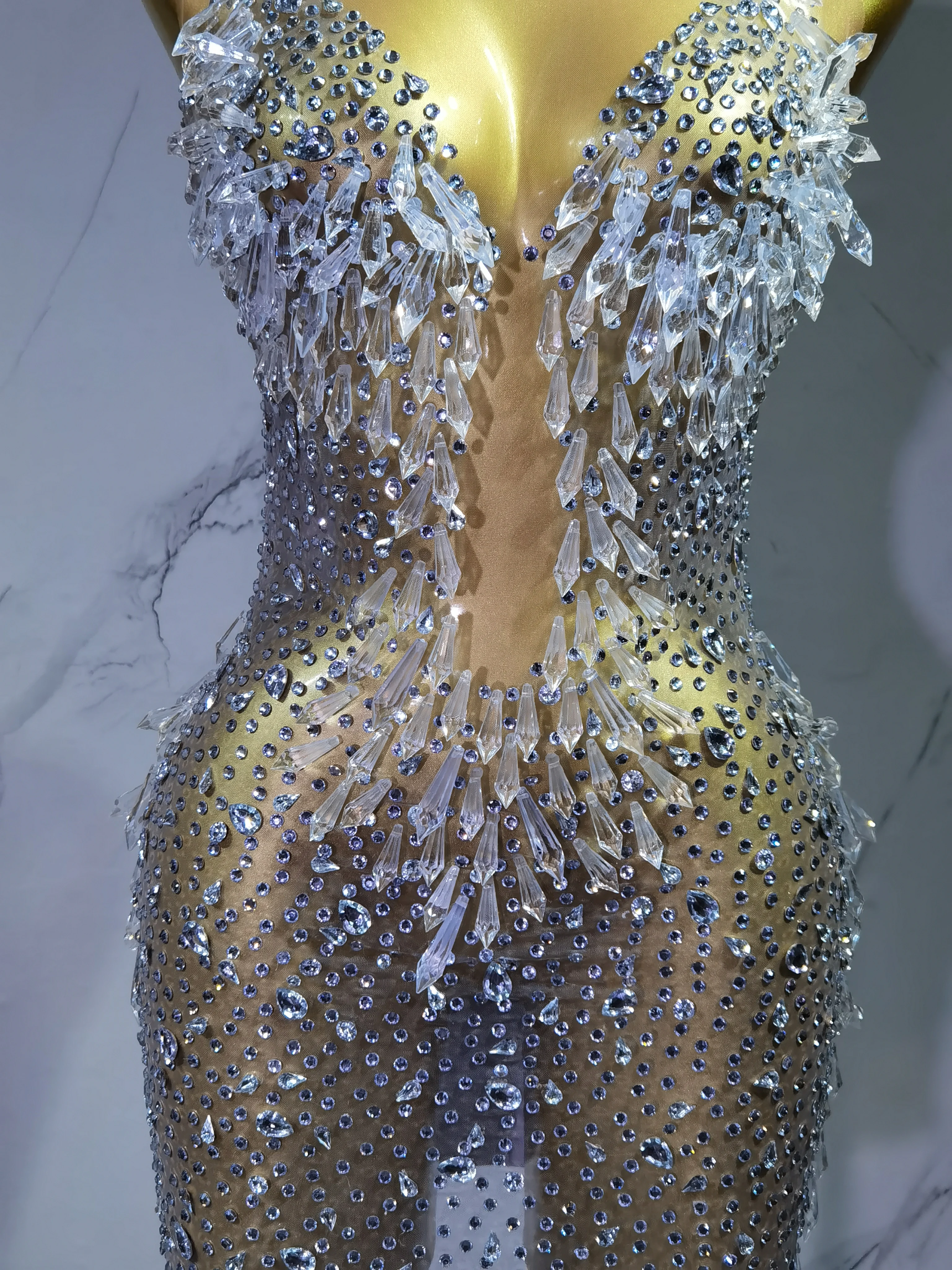 ラグジュアリーセクシーメッシュクリスタルダイヤモンドミニドレス レディース ステージパフォーマンス シンガー衣装 誕生日パーティー コスチューム ナイトクラブ 2025