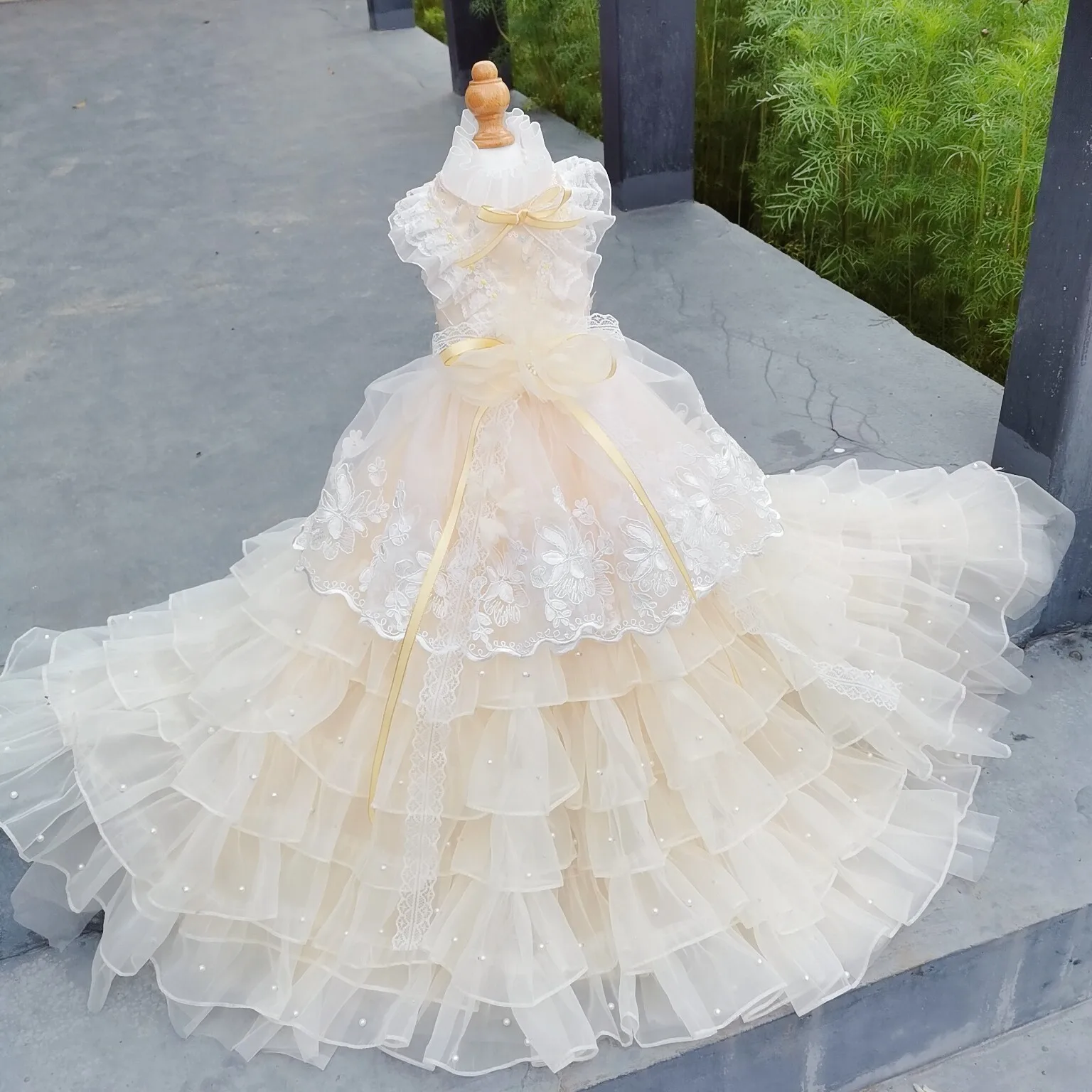 Pet Dog Clothes Luxury Handmade Pearl Lace Flower Print Long Tail Photography Dresses for Small Medium Dogs Puppy Clothing XS-XL