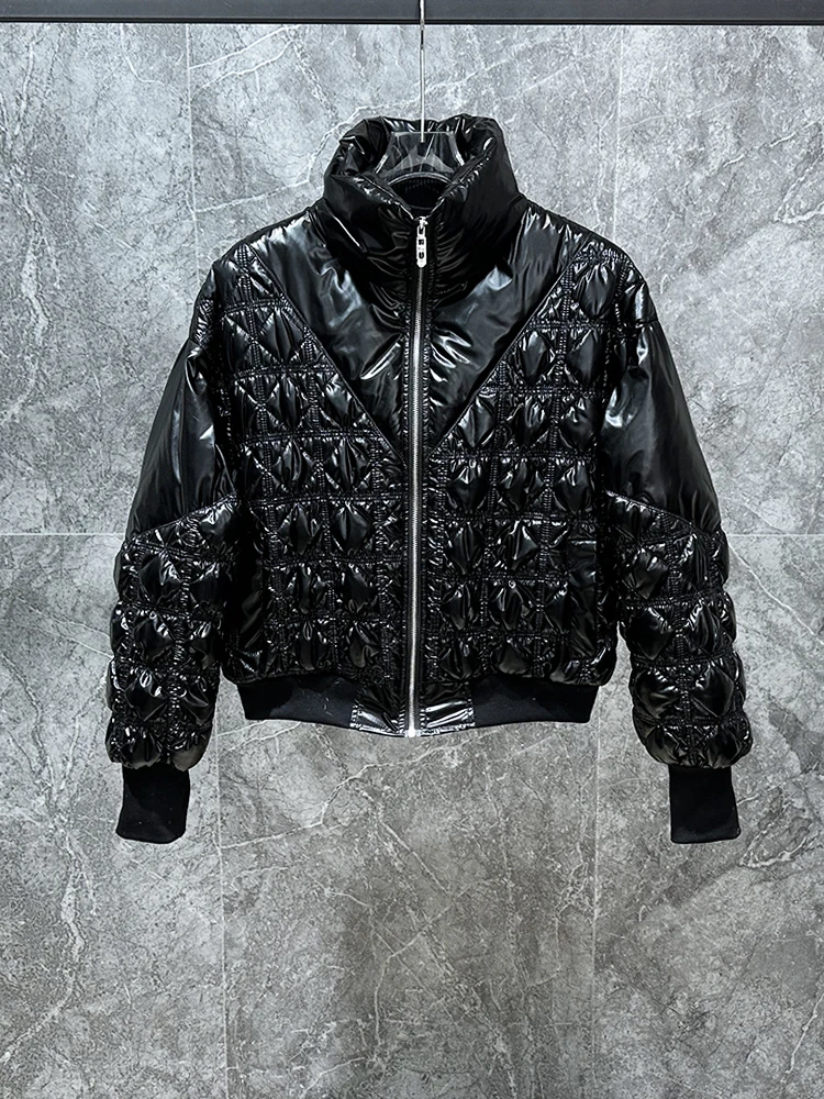 سترة شتوية جديدة للرجال مع سحاب وياقة واقفة وتصميم لامع عصري على طراز شارع العليا معطف فضفاض دافئ