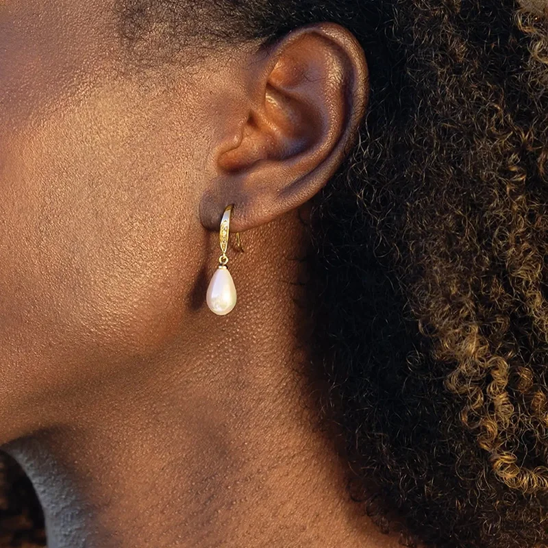 925 فضة إبرة أنيقة اللؤلؤ قلادة أقراط لامعة كريستال رائعة الأذن هوك أقراط للنساء مجوهرات الزفاف