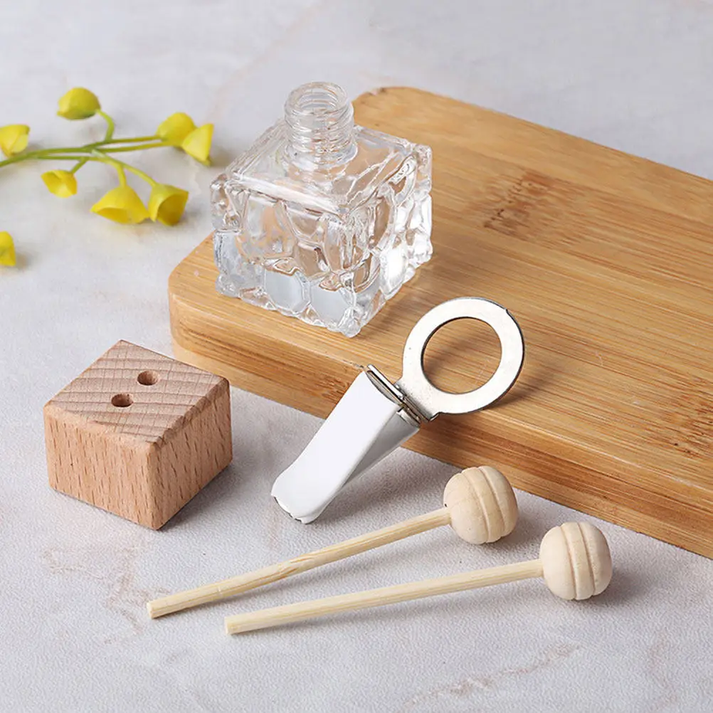 

Набор из 6 декоративных стеклянных бутылочек с деревянными крышками для эфирных масел, парфюмерии, диффузоров, автомобильных освежителей воздуха, ароматерапии