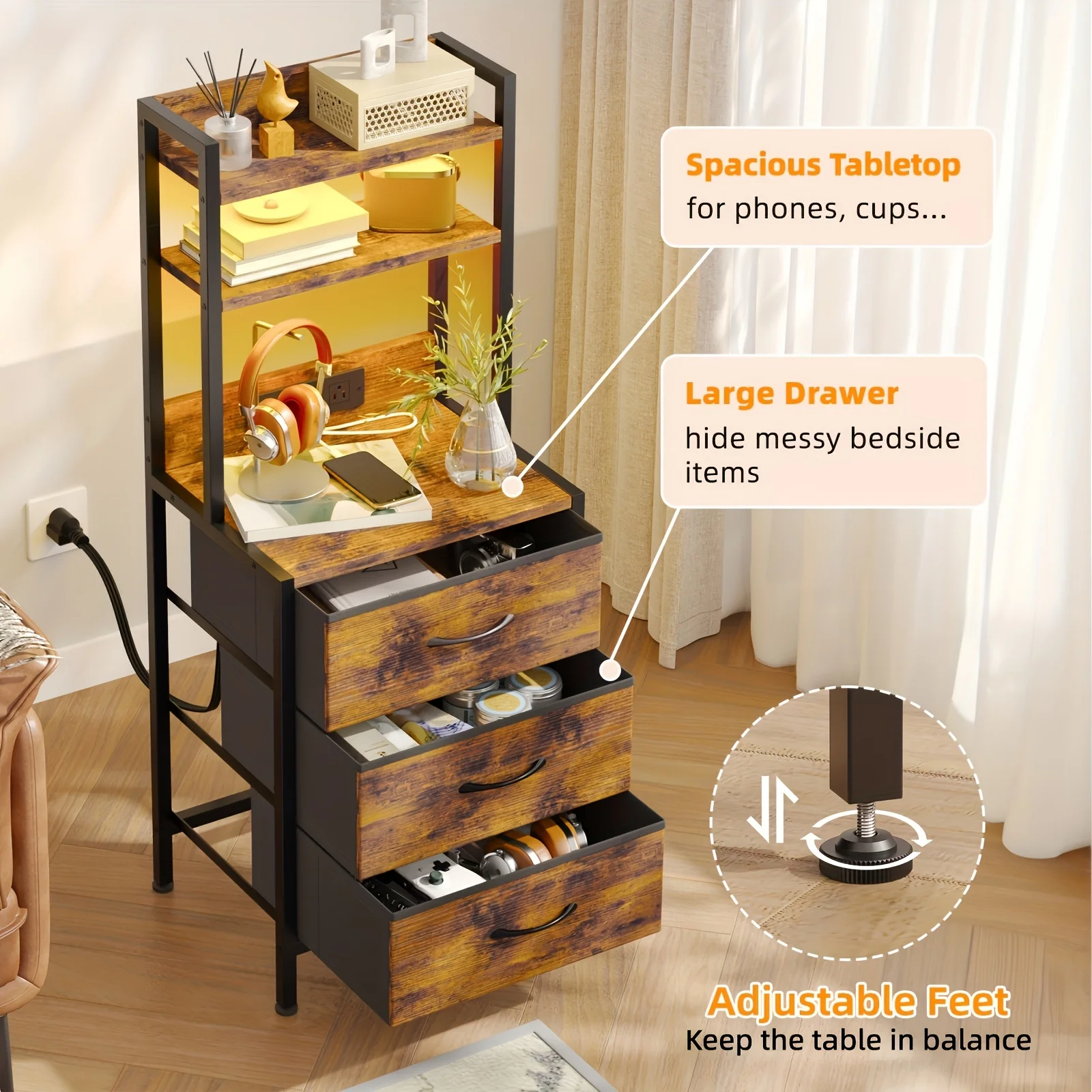 

Прикроватная тумбочка с зарядной станцией, светодиодной лампой и встроенной розеткой, 3 тканевых выдвижных ящика для хранения