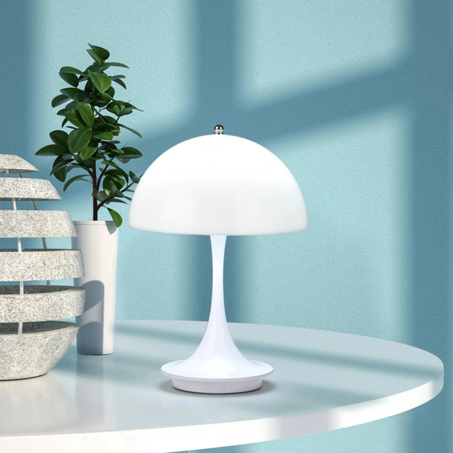 Nuova lampada da scrivania a fungo elegante e ricaricabile con paralume luminoso per PC-luce notturna decorativa ideale per il comodino della camera da letto