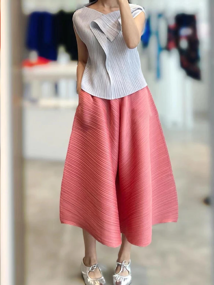 

Casual Comfortable Women's T-irt Summer Design Pure Color V-ne Svel Pleated Top Casual Sle Silk Fabric Straight Cut