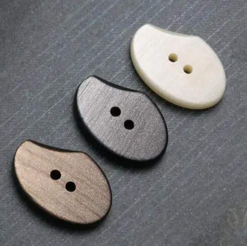 20pcs/Lot Size: wide 10mm-19mm Irregular shape retro two eye resin Buttons Fashion Button Knitted sweater Sewing(SSA-3872)