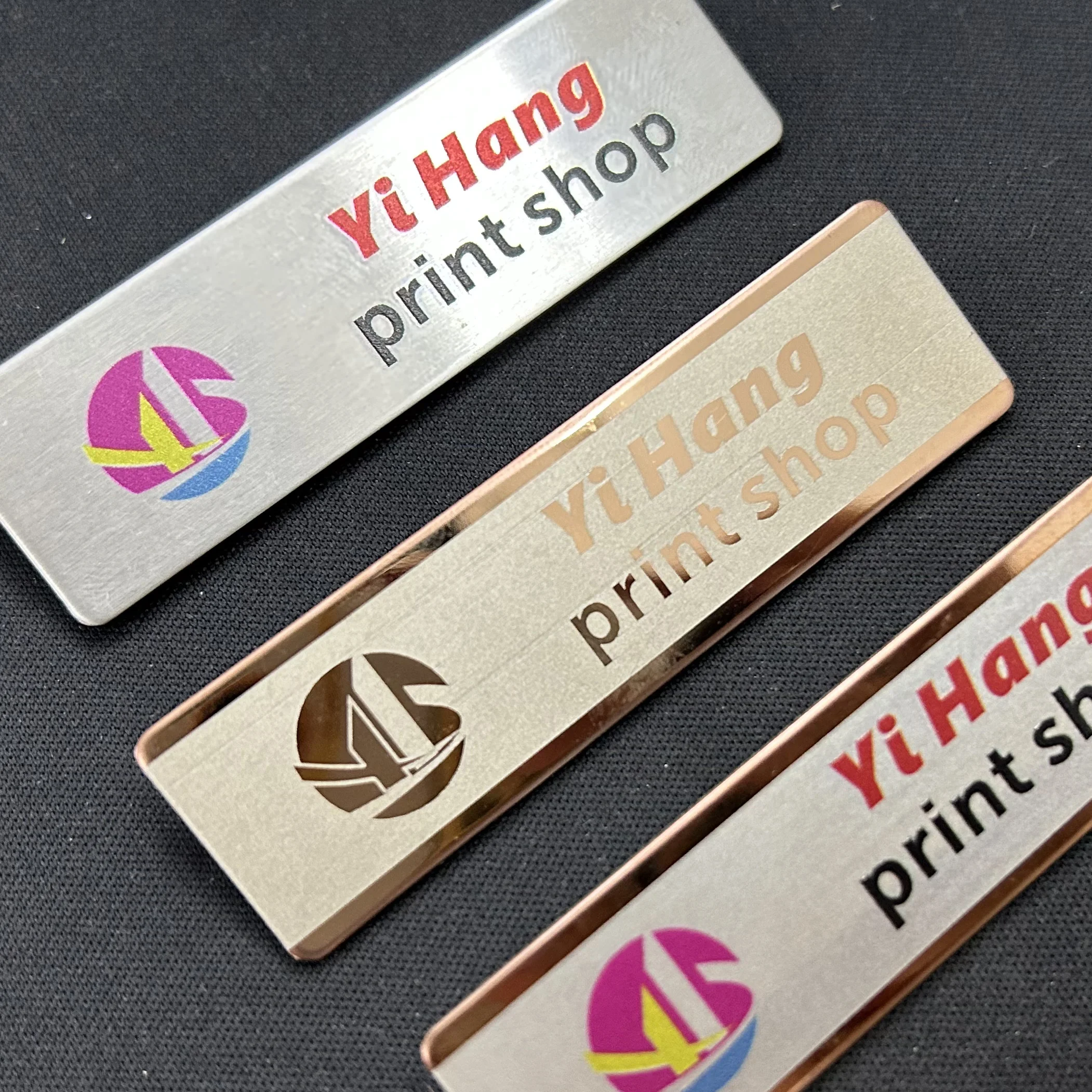 Customized metal badges, printed logo on chest badge, customized brooch, laser engraving for high-end badges