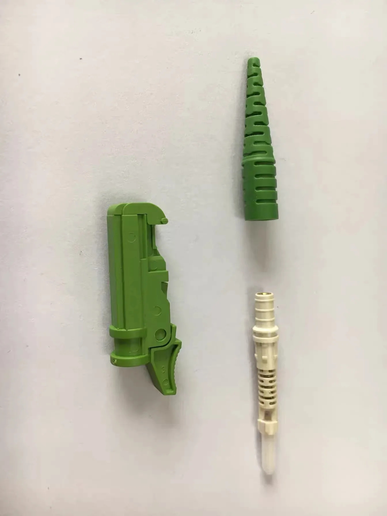 100pcs E2000 fiber connector KIT with Ferrule(0.5) Unassembled UPC APC optica(made in China) with metal shutter factory ELINK