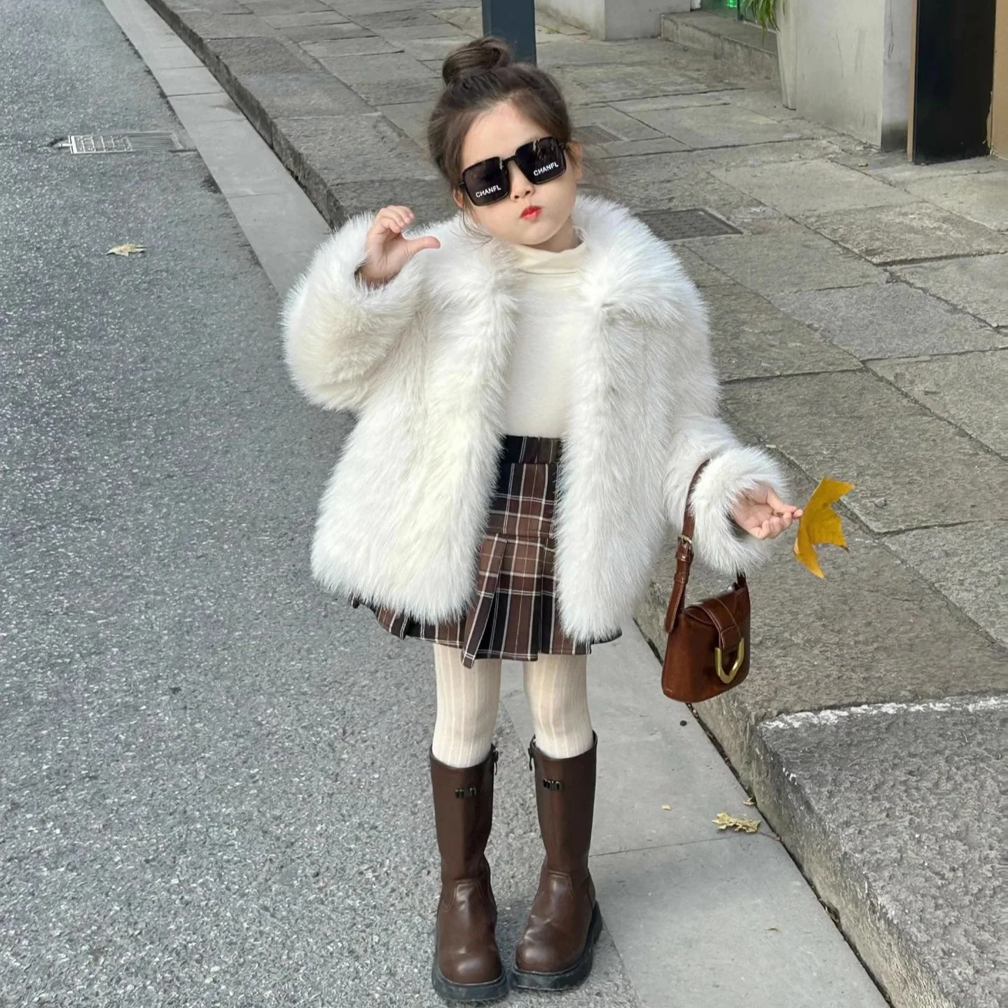 

Children Faux Fox Fur Coats Solid Short Jackets Turn Down Collar Long Sleeve Coverd Button Thick Loose Casual 2025 Autumn Winter