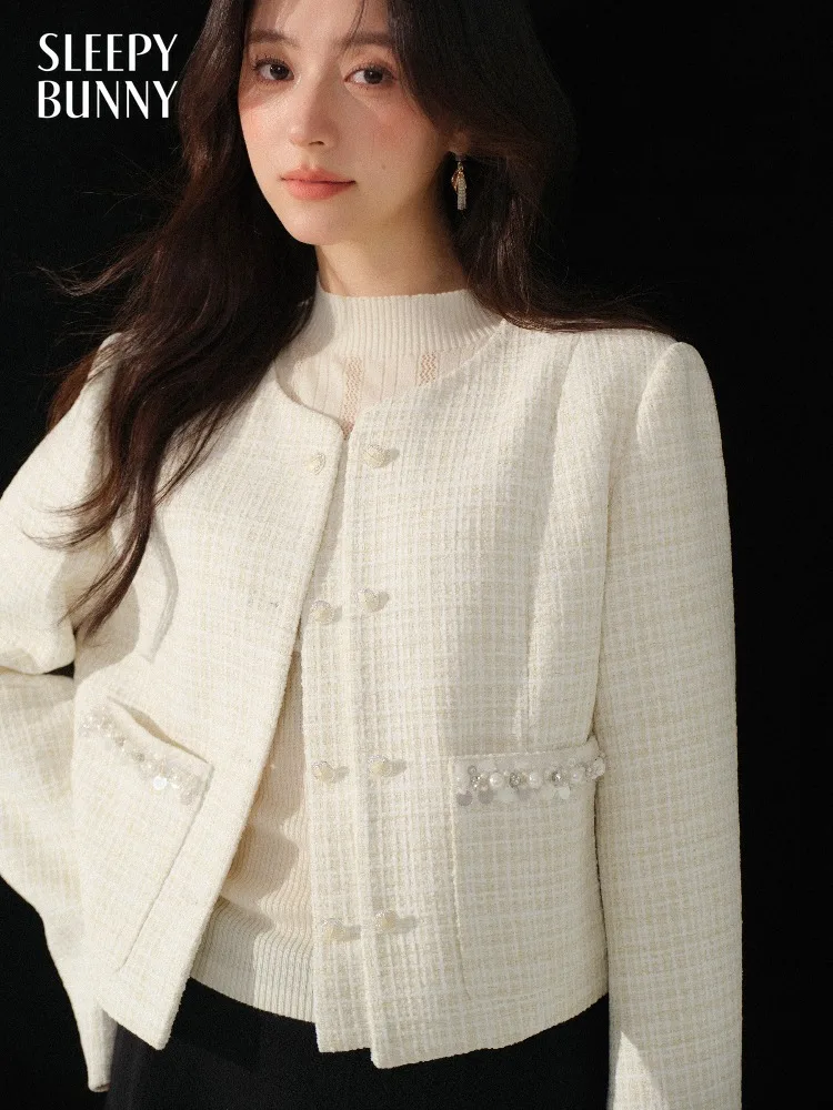 เสื้อแจ็คเก็ตสั้นผ้าทวีดสำหรับผู้หญิง สไตล์หรูหรา ทันสมัย ทรงครอป เหมาะสำหรับใส่ในฤดูใบไม้ผลิ สวมใส่สบายๆ ในชีวิตประจำวัน หรือใส่ไปทำงาน