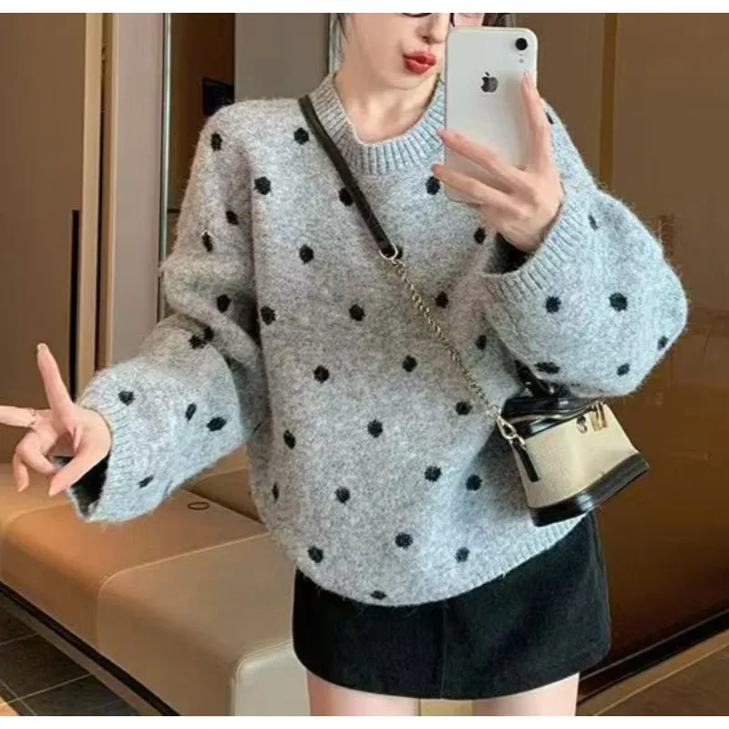 

2025 Autumn/Winter New Style Loose-Fitting Crewneck Khaki Check Pouched Sweater Knitted for Casual Style