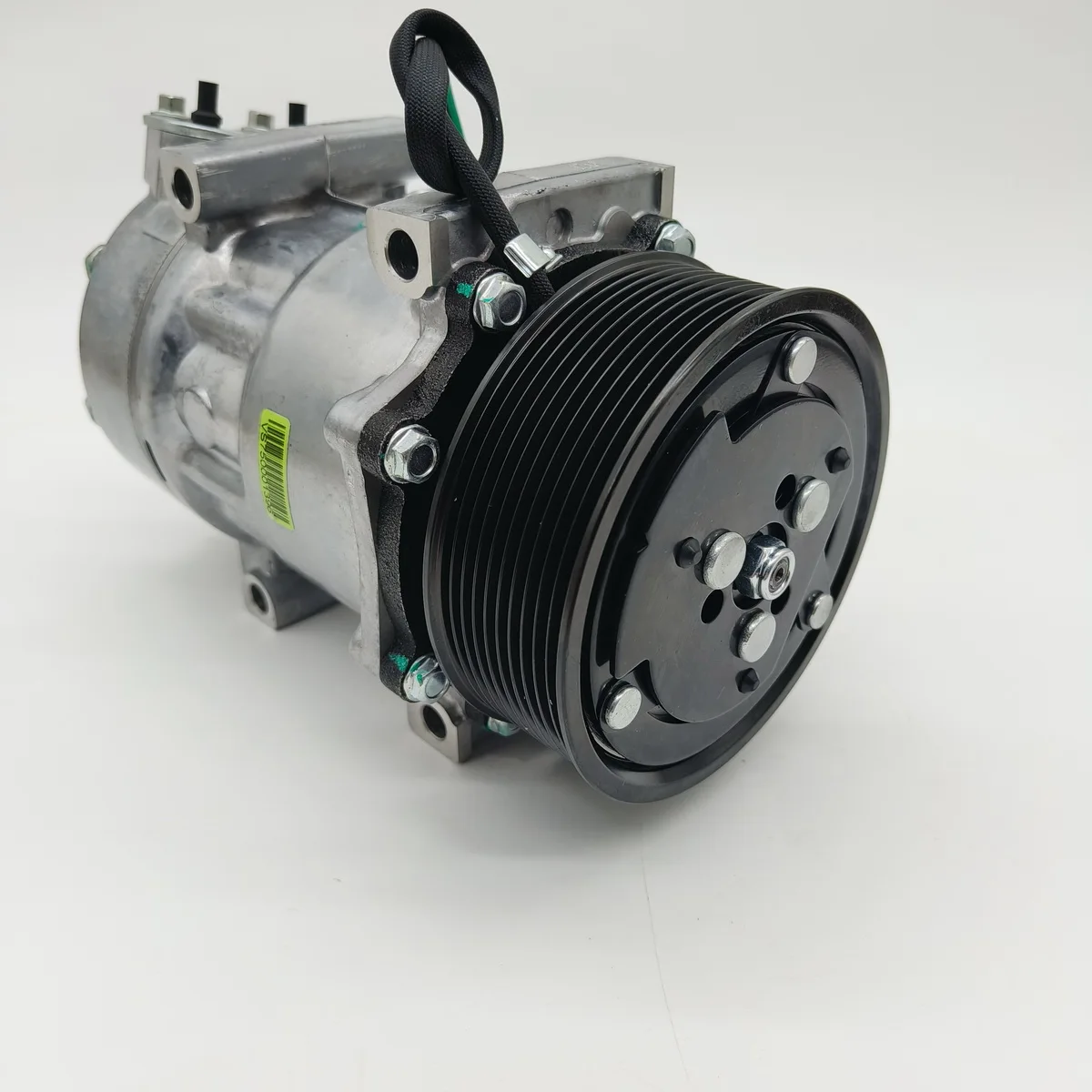 Picture 3: Truck Parts Suitable for SCP 1888032 Air Conditioning Compressor 10PK VALEO