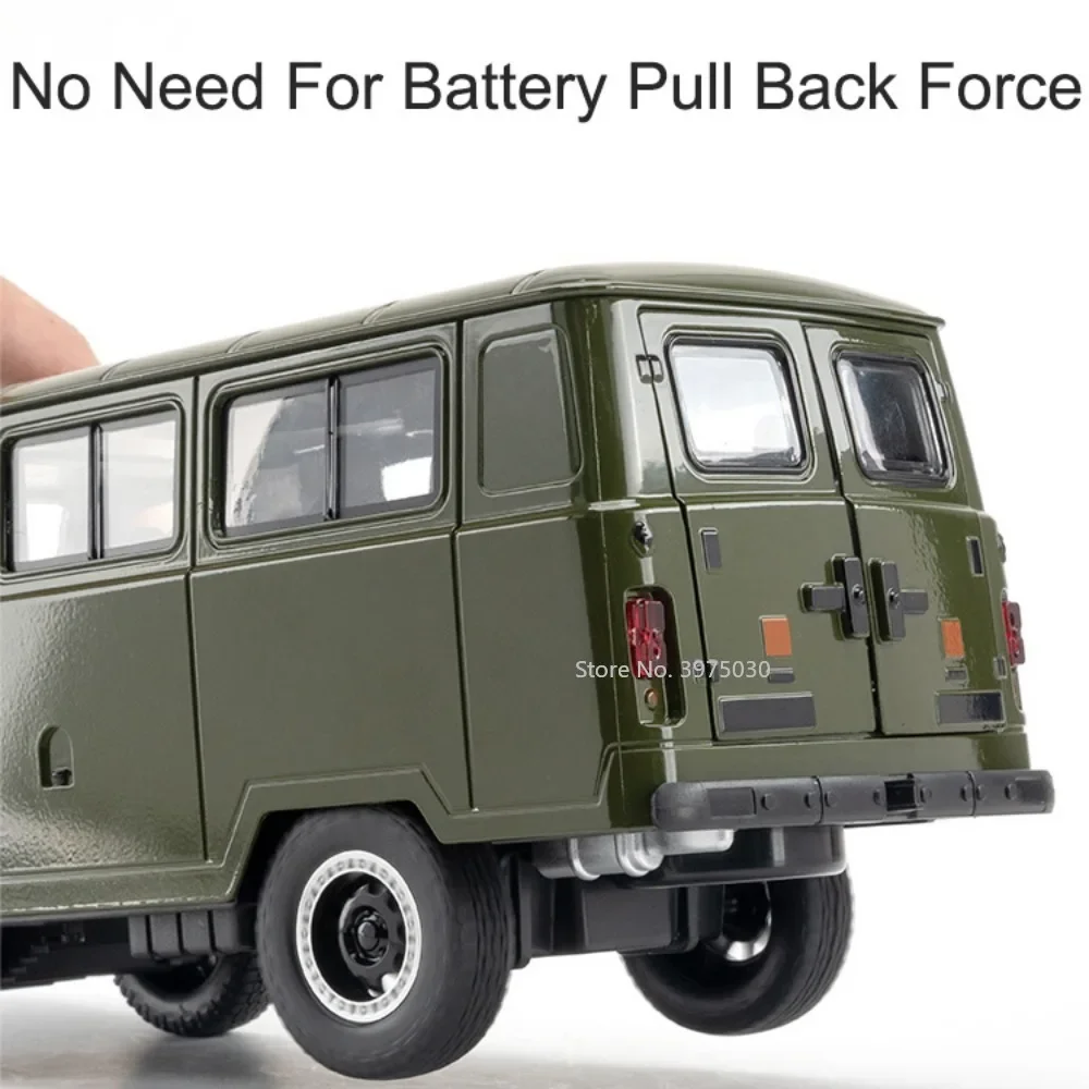 1/18 Toy Diecast Alloy Russian UAZ TRAVELER Car Model with Pull Back Function Sound and Light Vehicles Toys Model for Boys Gifts