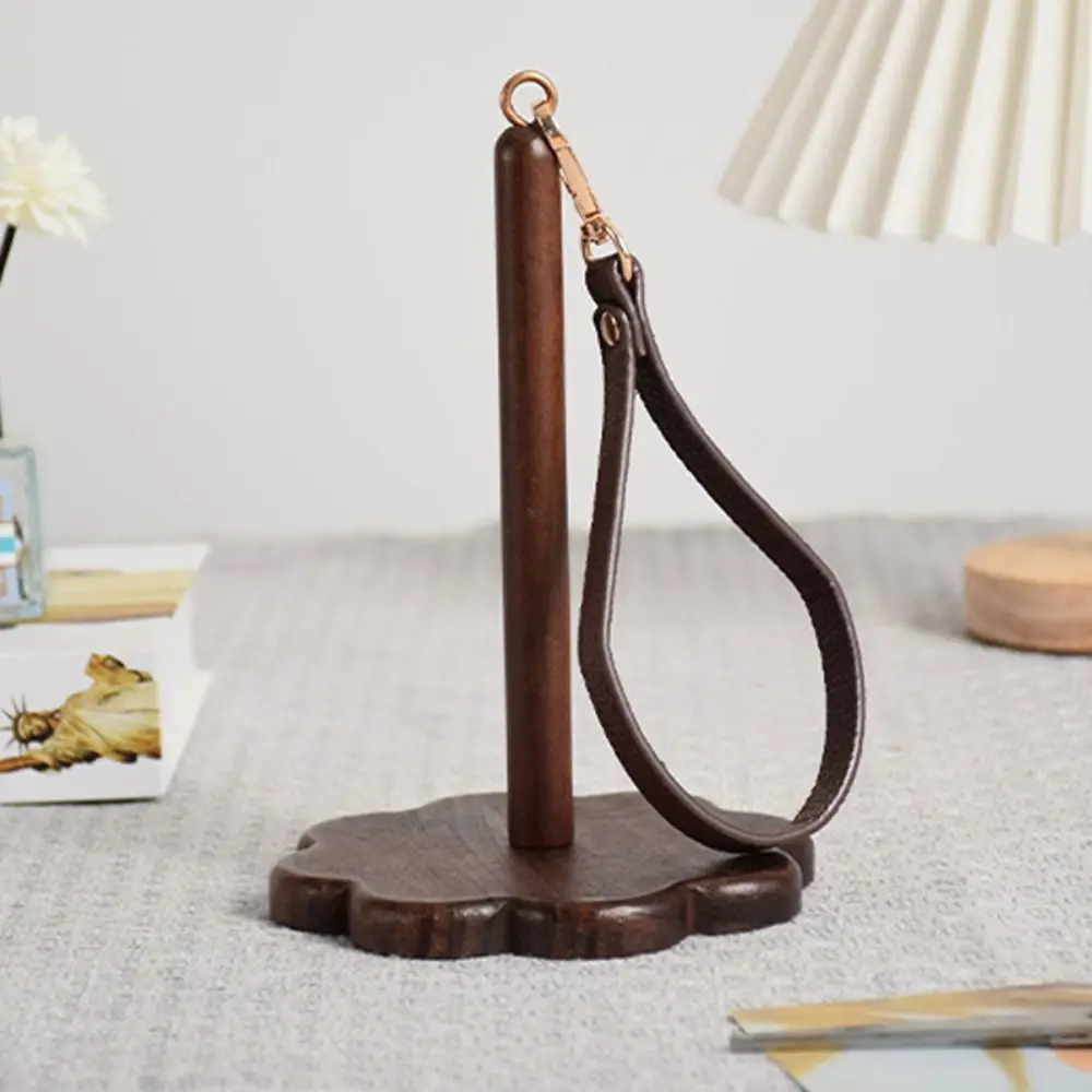 DIY Wooden Wrist Yarn Holder Rotating Wool Ball Yarn Spinning Holder Portable Convenient Yarn Stand Knitting Tool