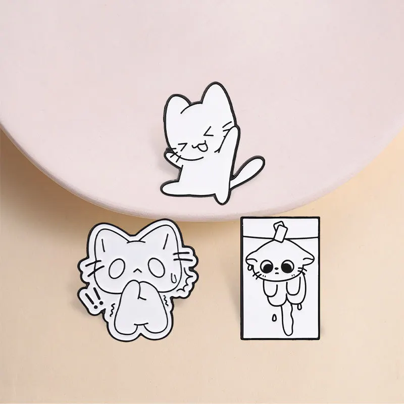 New Black White Funny Action Cat Metal Brooch Cartoon Casual Fashion Gift Badges Pins DIY Clothing Bags Hat Scarf T-shirt Jeans